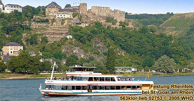 Rheinschifffahrt bei Burg Rheinfels bei St. Goar am Rhein, Festung